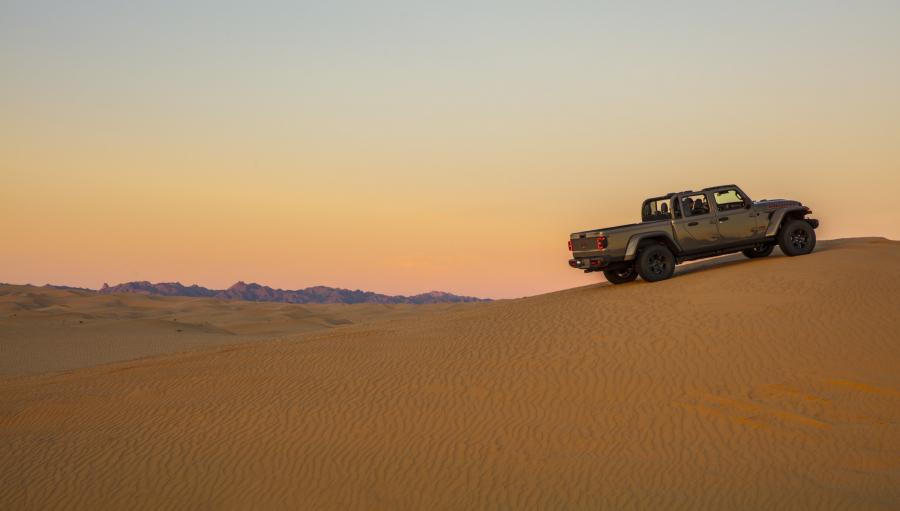  Jeep Gladiator Mojave (JT) 2020 года  (NA) (фото 48 из 58)